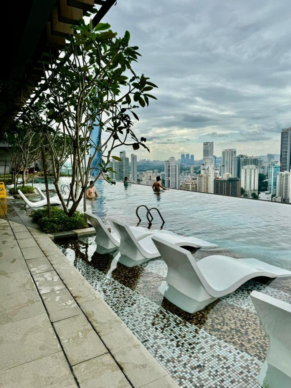 Luxury Suites At Axon Residence Kuala Lumpur Exterior foto